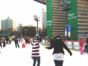 ソウルでスケートを楽しもう！ アイススケート ホテル内スケート場 野外スケート場アイスリンク