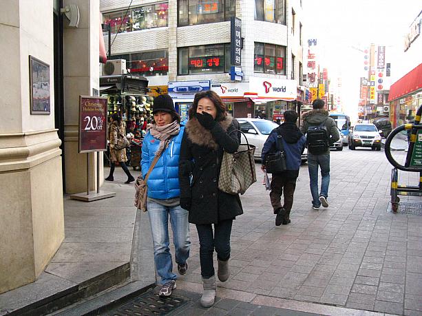 時々こうやって顔を覆いたくなるほどの寒さ！