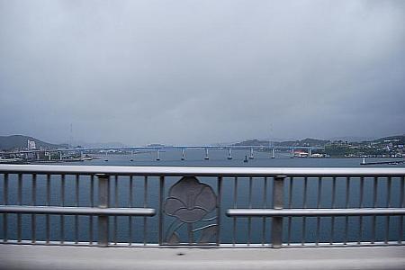 巨済島への橋の上から撮影した貴重な１枚