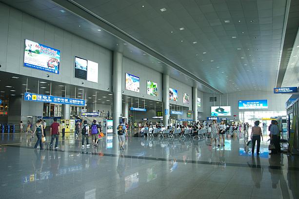 この国鉄清涼里駅もオリンピックが始まったら、さらに多くの人で賑わうのでしょう^^