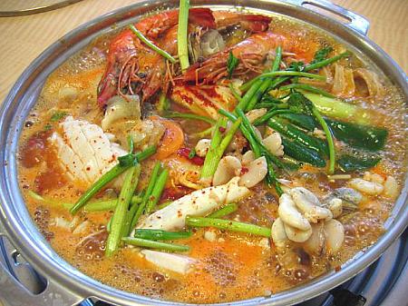 ヘムルタン 海鮮料理 シーフード鍋 鍋料理タン・チゲ・チョンゴル料理