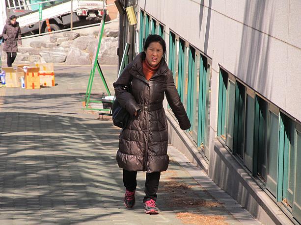 言葉は可愛らしくても、寒さは可愛らしくな～い。表情を見るだけでも、寒～いのが伝わってきますね。