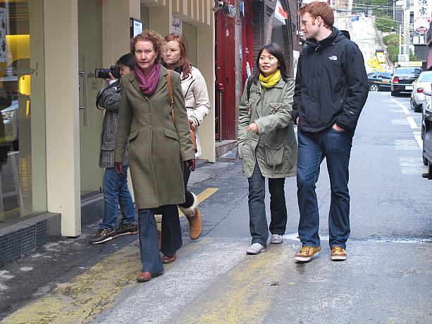 １３時過ぎには雪がやんだので、梨泰院へやって来ました。外国の方が多い梨泰院には、いろんな国のレストランがあるんですよ。