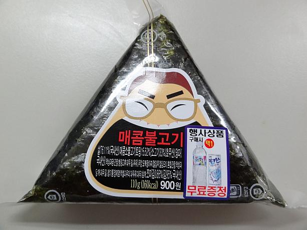 お酒を飲まないお父さんにはこれ！「メコムプルコギ(辛いプルコギ)」。パッケージにはお父さんの顔が^^オボイナルの時期にしか売っていないのかな？このおにぎりを食べて、韓国のオボイナルの味(？)を味わってみるのいいですね～みなさんも良いオボイナルを過ごしてくださいねっ。