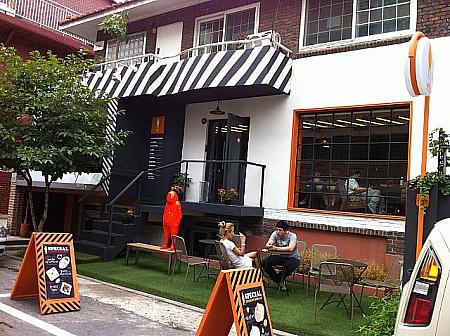 カフェ「uff」　パッピンスが美味しい店として有名。韓国では珍しいパスタグラタンもいただけま～す