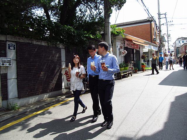 韓屋カフェもお洒落な雑貨屋さんも 三清洞にある花開通り ファゲキル をぶらっとお散歩 ソウルナビ