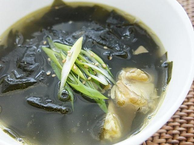 みゆき先生の簡単 おいしい韓国料理レシピ わかめと鮭のスープ ソウルナビ
