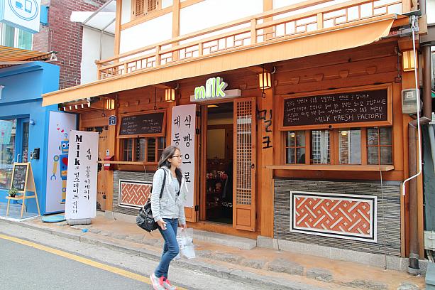 長崎カステラ専門店「キセキ」がリニューアル！？看板には、４月から「ミルク」と言う名前に、アップグレードって書いてるけど・・・どういう意味！？カステラが牛乳にアップグレード！？