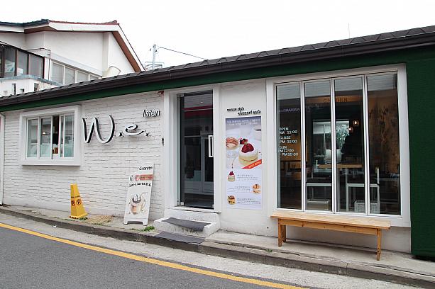 シンサにもお店があるホットッケーキが有名なカフェ「ダブルユイ」の三清洞店。ほかにも、三清洞には、ステキなカフェがいっぱい！春のソウルカフェめぐりは三清洞で決まり！？