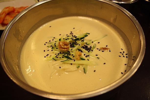 夏に登場するコングクス！！豆乳麺！
