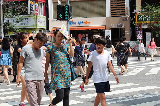 日差しも強くて、普通に目を開けていてもまぶしいくらい・・・。