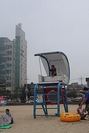服を着て海に入ることの多い韓国人なので、水着を持参しなくても入れちゃう！