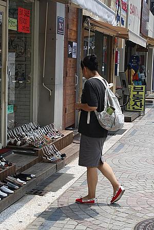写真で見る釜山のファッションチェック！【2013年8月】 夏のセール 夏ファッション 8月 南浦洞 暑さ対策 ナンポドン ８月の服装8月の服装