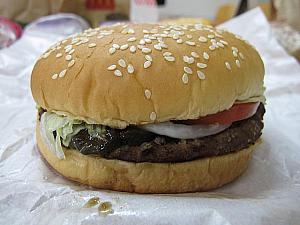 韓国限定ハンバーガーを食べ比べ！ 韓国限定ハンバーガー 韓国のハンバーガー ソウルのハンバーガーソウルのファーストフード