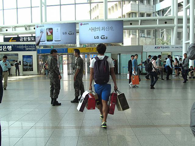 明日から秋夕連休の始まり 大きな荷物を持って出発 ソウルナビ