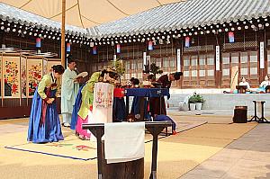 ソウルでお嫁入り！コリアハウスで伝統結婚式を挙げました！ 韓国の結婚 伝統婚礼 ペベク 韓国の結婚式 結婚式の服装結婚式のファッション