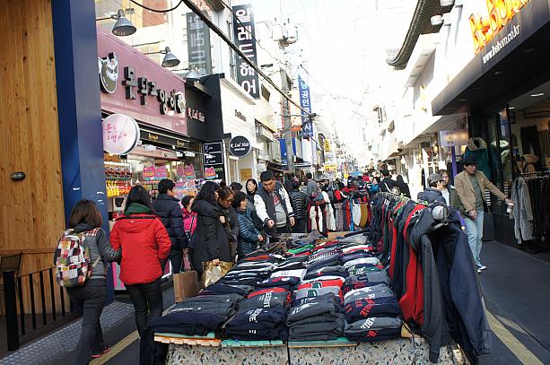 国際市場でかわいいわんちゃんの服に出会えますよ～！