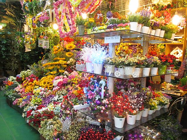 あと２週間 花市場はクリスマスグッズ売り場に大変身中 ソウルナビ