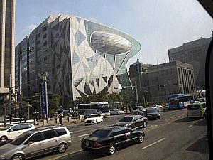 新ソウル市庁舎とソウル図書館