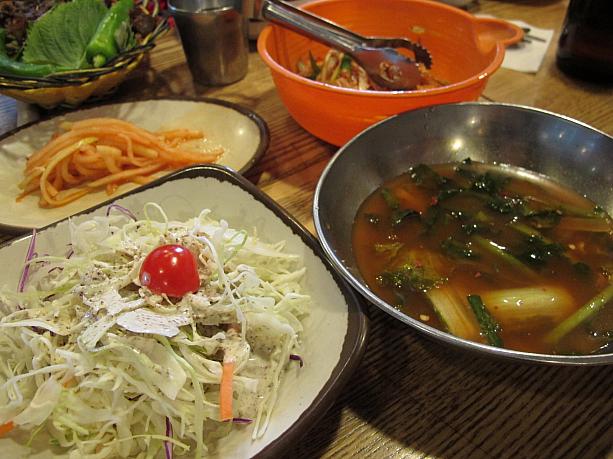 韓国料理にはかかせないパンチャン（おかず）もたくさん出てきますよ～。