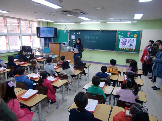 小学校の入学式をのぞいてみよう 韓国の小学校について知りたいこと ソウルナビ