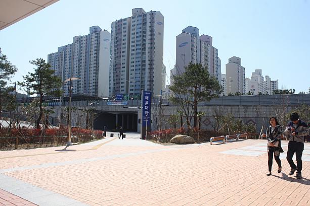 新しい駅は、海雲台の住宅地の中にありますー！