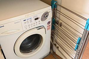 客室内の洗濯機の多くはキッチンに付属