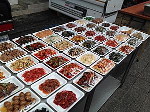 新浦市場にはパンチャン（惣菜）屋さんもたくさん！常温で日持ちするものも多いですよ～！