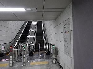 地下鉄シチョン（市庁）駅ソウル駅方面－2号線の間に新乗り換え通路が開通