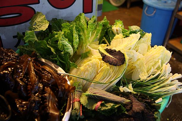 野菜を一緒にいただきます！ちょっとクセがありますが、この時期だけの旬なもの！ぜひチャレンジしてみてください。