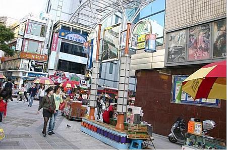 映画「国際市場で逢いましょう」の撮影地をまわる釜山の旅！ 国際市場 映画 釜山ロケ地 国際市場で逢いましょう 釜山劇場 ＢＩＦＦ広場 市場チャガルチ