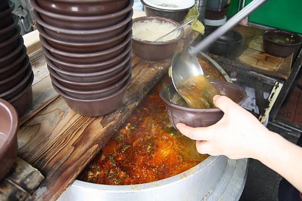 こちらのクッパッ、１杯なんと２０００ウォン！キムチや白いご飯もついてこのお値段！