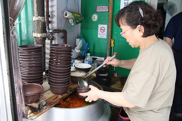 食堂やお店の値段も昔のまま、かなり安い！