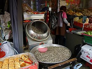 ひまわりの種は中国人がよく食べるスナックのひとつ