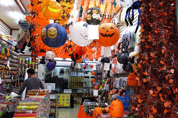 お店の中までハロウィン！