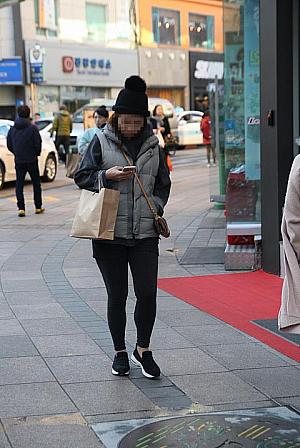 写真で見る釜山のファッションチェック！【２０１５年１１月】 冬の服装 流行 プサンっ子 釜山ファッション 帽子 マフラー 屋台 ナンポドン南浦洞