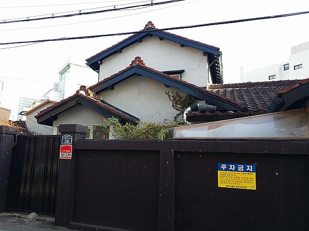 日本でよく見かけるような家。