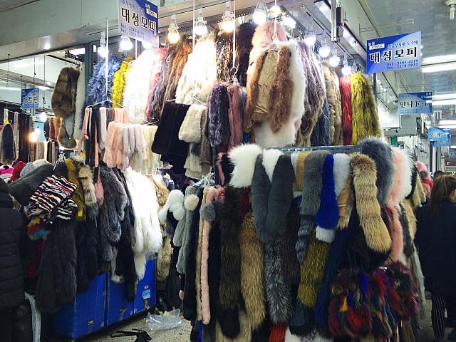 マユミの 東大門総合市場で材料を買って毛皮や皮のバッグを仕立ててもらおう ソウルナビ