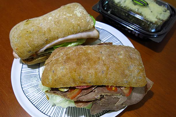 Smoked Turkey SandwichesとRoast Beef Sandwiches＠梨泰院のハイストリート・マーケット（たしか各8,900ウォン）