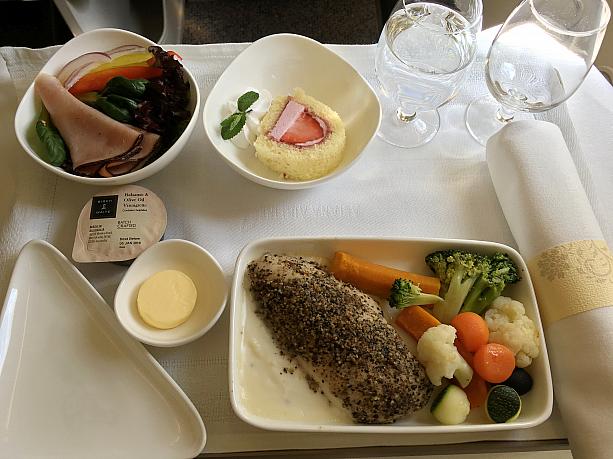 アシアナ航空のビジネスクラス機内食（仁川から新千歳国際空港行きの便）