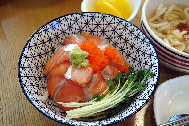 トロサーモン丼（ミニうどん付きランチセット8,500ウォン）＠日本風居酒屋くま