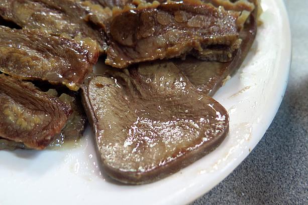 スユッ/牛茹で肉の盛り合わせ（38,000ウォン）のタン＠永東ソルロンタン