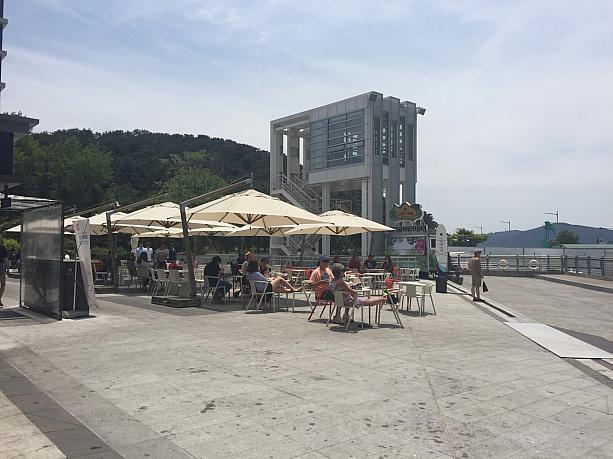 いいお天気の釜山。こんな日にはオープンカフェでひと休み！