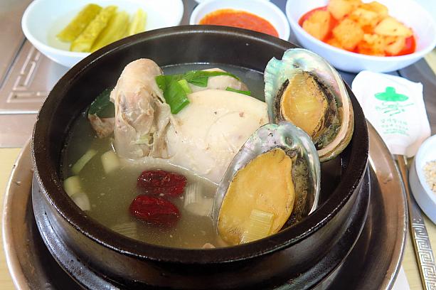 チョンボッサムゲタン/アワビ参鶏湯（15,000ウォン）＠チンソン会館