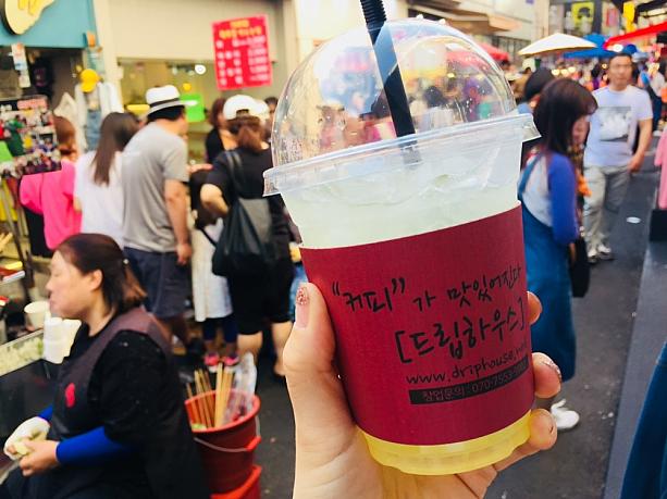 観光で疲れたらやはりフルーツジュースが韓国式～！