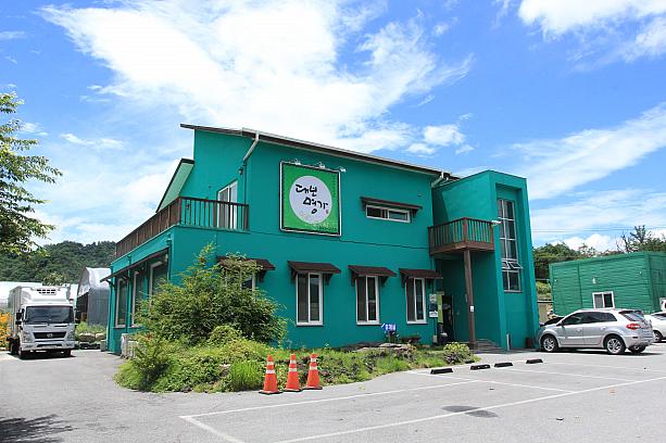 堤川を代表する薬草料理の専門店「テボミョンガ」