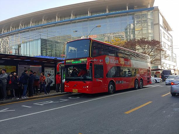 釜山駅前で工事が行われていますが、バスの乗り場に変更はありません～！