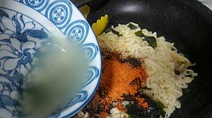 映画『パラサイト』風チャパグリを作ってみよう！ ジャパグリ チャパゲティ ノグリ 韓国インスタントラーメン チャジャンミョンジャージャー麺