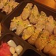 こちら韓牛のお寿司～！最近は、コロナの影響で家を出ないで、こういったテイクアウトサービスで食べる方が多いんだとか！