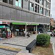 社会的距離置き2.5段階になったソウル、お店の前で並んでいる光景も珍しくありません。
